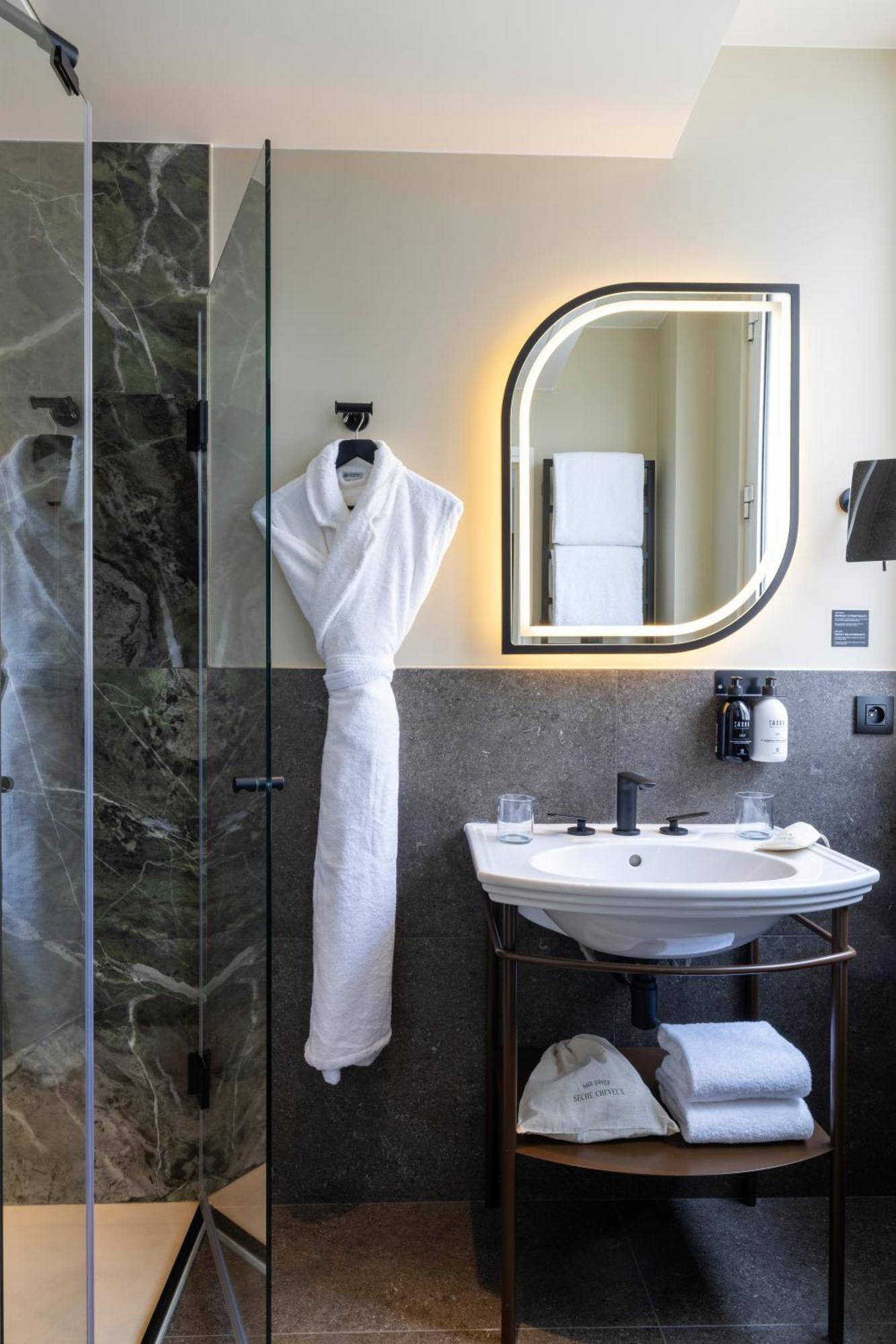 Hotel L'Ormaie & Spa Paris Luaran gambar